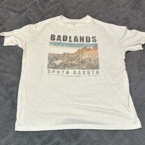 size small oversized badlands south dakota shirt